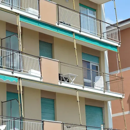 House Lo Scoglio