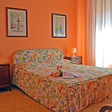 House Lo Scoglio